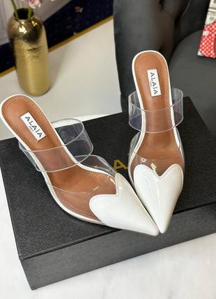 Босоножки в стиле alaia