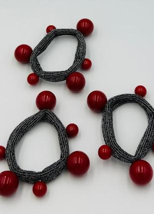 Гумка для волосся з намистинами