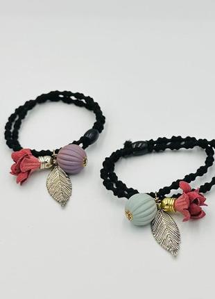 Гумка для волосся з намистинами