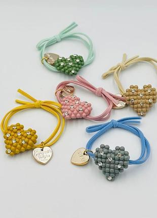 Гумка для волосся з намистинами