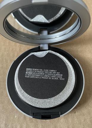 Mac studio fix tech cream-to-powder компактная тональная основа для лица nw25, 10gr