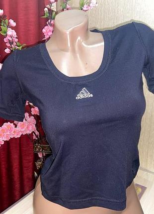 Укороченная футболка adidas uk14