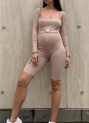 Бежевий комбінезон