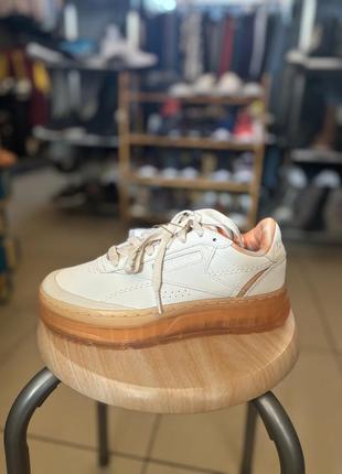 Кроссовки reebok x madwomen