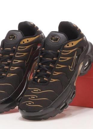 Чоловічі кросівки nike air max plus tn black gold 41-42-45