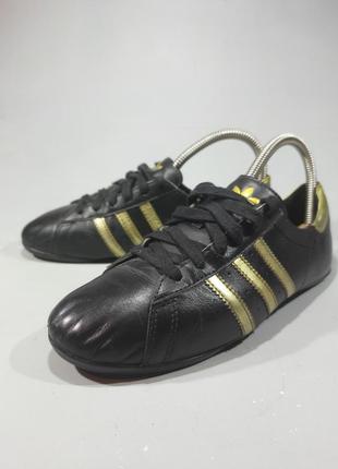 Adidas
made in india
кожа
размер - 38
стелька - 24 см