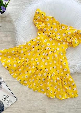 Повітряна квітчаста сукня для маленьких красунь