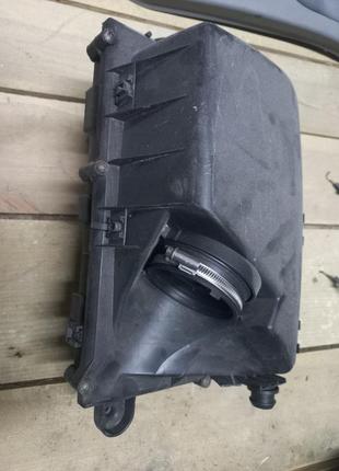 Корпус повітряного фільтра опель вектра с, сігнум 2.2 dti