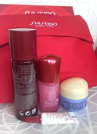 Оригинальный подарочный набор shiseido.