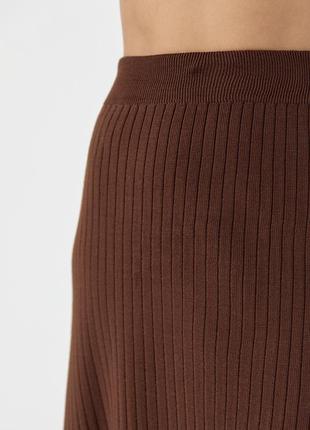 Женская юбка миди в широкий рубчик - коричневый цвет, l (есть размеры)4 фото