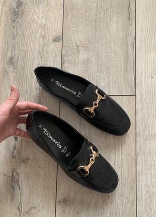 Шкіряні туфлі лофери tamaris