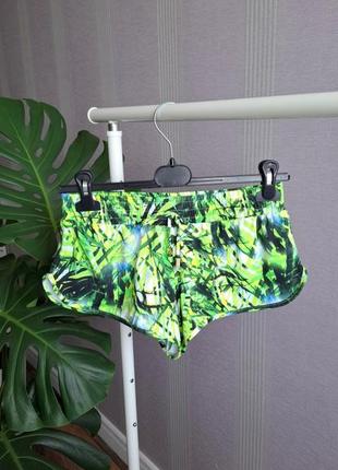 Короткі шорти