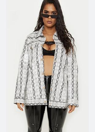 Кожаная брендовая курточка с питоновым минималистичным принтом