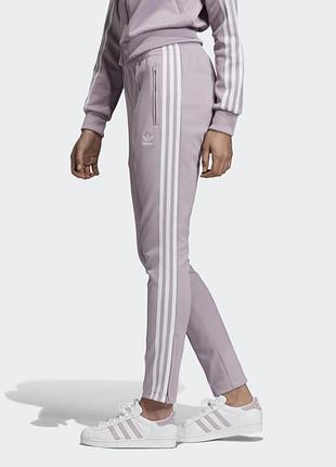 Спортивные штаны adidas