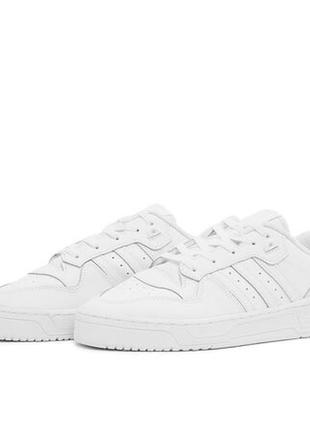 Кроссовки белые adidas originals rivalry low