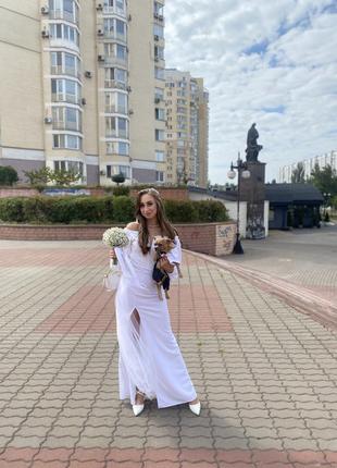 Весільна сукня
