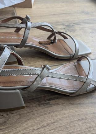 Дизайнерские босоножки ginofigini