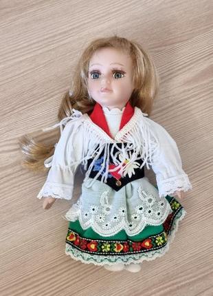 Керамическая кукла