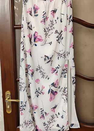 Спідниця з розрізом