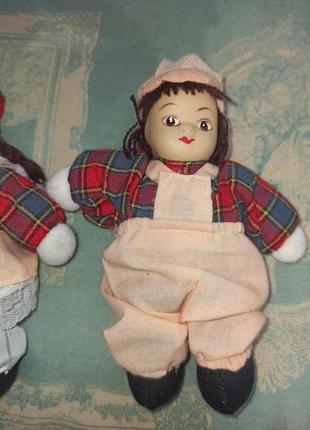 Набор фарфоровых винтажных интерьерных кукол