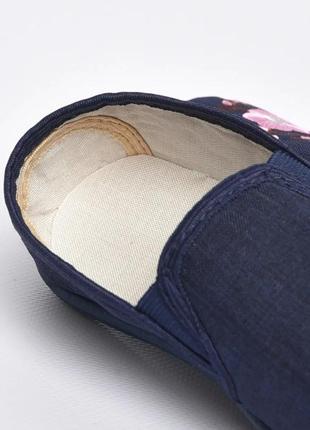 Текстильные сокасины с вышивкой цветы