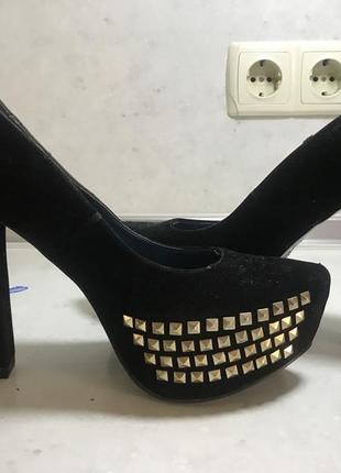 Женские туфли