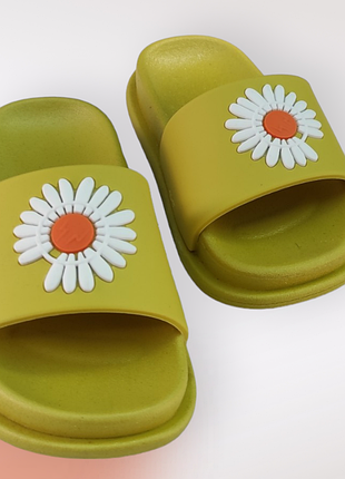 Летние шлепки, резиновые тапочки жёлтые горчичные для девочки