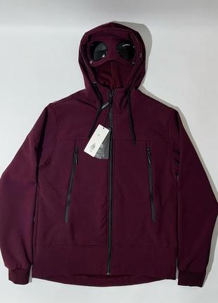 Куртка мужская с линзами на капюшоне c.p. company soft shell бордовая