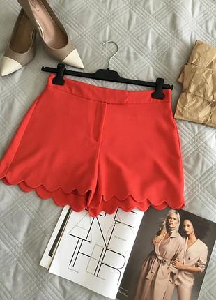 Стильні шорти в розмірі 36