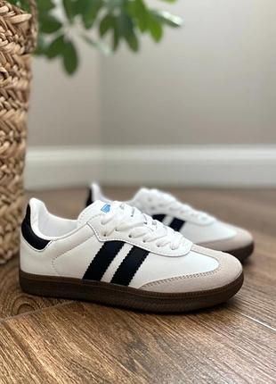 Стильні та якісні кросівки