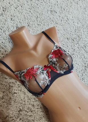 Бюстгальтер з вишивкою and /or