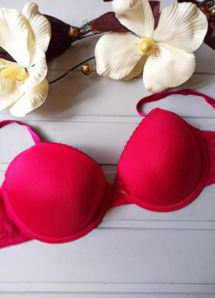 Яскраво-малиновий бюстгальтер із гладкими чашками 80d