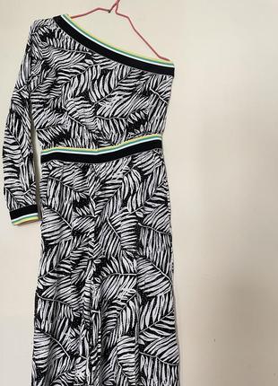 Комбінезон на одне плече тропічний принт