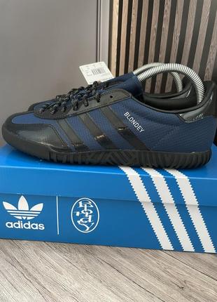 Adidas blondey