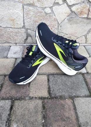 Продам оригинал кроссовки brooks 14 идеал