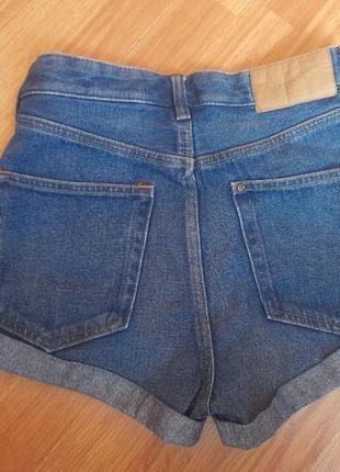 Джинсовые шорты