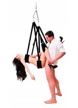 Жалаңаш гимнасттарды көрсету