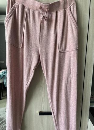 Гарні трикотажні штани