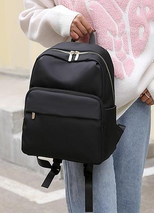 Жіночий спортивний рюкзак для дівчини