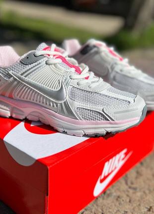 Nike vomero 5