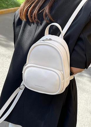 Детский женский модный рюкзак среднего размер с брелком
