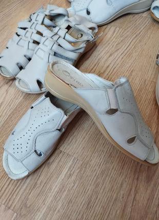 Босоніжки шльопанці шкіряні 39-41