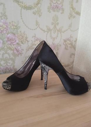Шикарные праздничные туфли