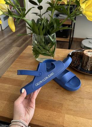 Босоніжки слайди капці тапки calvin klein