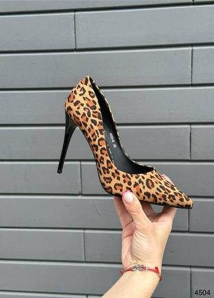 Бежевые коричневые женские леопардовые женские туфли лодочки на заколке каблука туфли лодочки лего1 фото