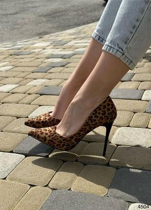 Бежевые коричневые женские леопардовые женские туфли лодочки на заколке каблука туфли лодочки лего7 фото