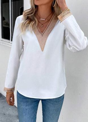 Красива блуза.