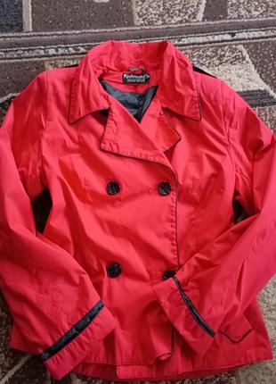 Легенький плащик