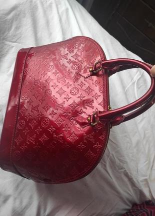 Сумка из натуральной кожи в идеальном состоянии