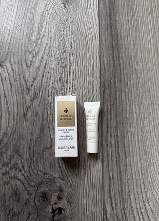Освітлювальний і відновлювальний крем для обличчя guerlain abeille royale clarify & repair creme anti-dark spot